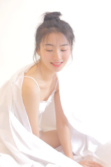 龚玥菲多大